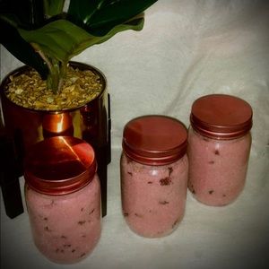 Rose Body Scrub 🌹